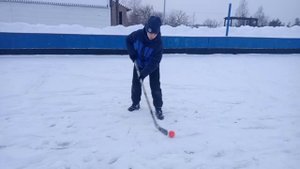 Забиваем голы на льду в ворота, ХОККЕЙ ?