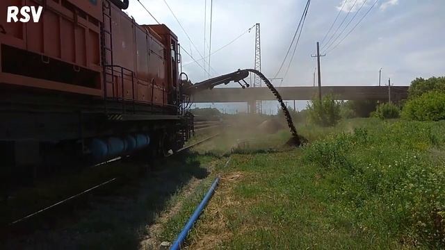 ВЫГРУЗКА ГРУНТА! Вакуумная уборочная машина.