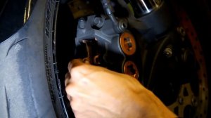 How To:Замена тормозных колодок на мотоцикле. Brake pads replacement on motorcycle