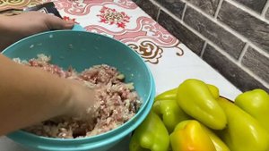 ФАРШИРОВАННЫЕ ПЕРЦЫ.ЗАМОРОЖЕННЫЕ ПЕРЦЫ