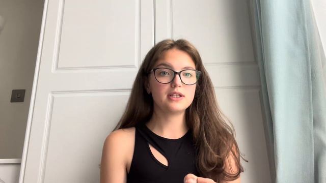 ЯК ВЛАШТОВАНИЙ СВІТ КНИГИ «МІСТО ПІВМІСЯЦЯ» Сари Дж Маас? те чого ви точно не знали