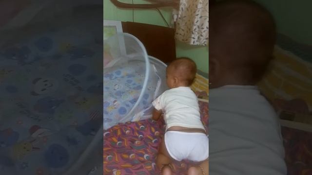 Baby fighting with bed#baby fights#how to open bed