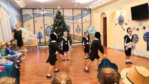 Подг.  гр.  танец Пингвины