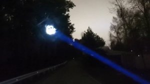 Супер современный Фонарь с лазерным диодом. Как далеко способен светить ?