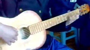 Хакас поет под гитару