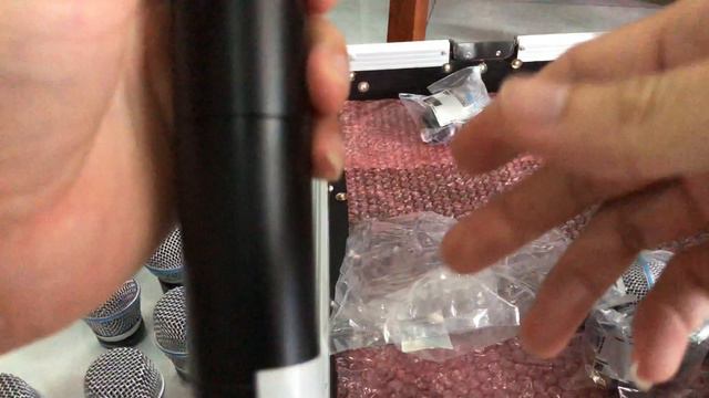 SO SÁNH MICRO SHURE KSM9HS , KSM9 Compare two types of microphone heads shure ksm9hs and shure ksm9 смотреть онлайн