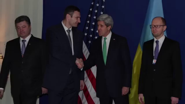 Никогда мы не будем братьями (Ответ украинке). Леонид Корнилов смотреть онлайн