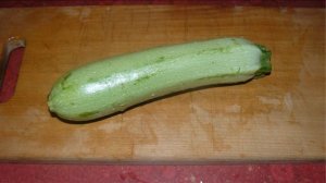 Молодая жареная картошка с кабачком. Ммм... вкуснятина.