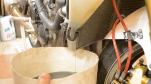 замена охлаждающей жидкости на suxuki gsx r600