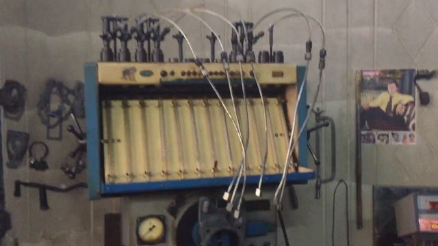 Проверка работоспособности форсунок двигателя ЯМЗ-238,236 смотреть онлайн