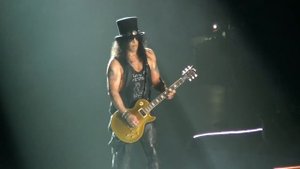 GUNS N' ROSES - SLASH GUITAR SOLO - THE FORUM 11-25-2017