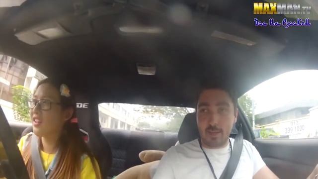 Девушка подшутила над инструкторами по вождению смотреть онлайн