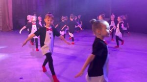 "А мы пингвины" Подготовительные 1 (4-6 лет)