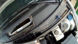 Замена фильтра салона Mercedes Vito W639