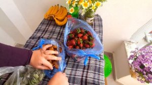 Дразнилки с турецкого базара - финики и незрелый миндаль)))