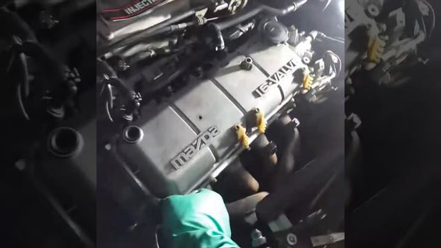 tapa de valvulas Mazda 323, 1600 cc, año 97. смотреть онлайн