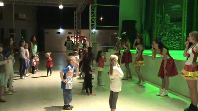 Дайма Виз.Турция, Кемер, Кириш.Часть 10. Детские пляски.Душа поет и пятки скачут))))))) смотреть онлайн