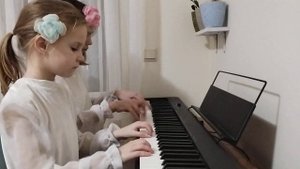 Тимур Максимов, "Полька "Шалунья", Варвара і Марта Головач