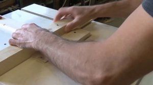 Решетка из дерева.