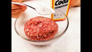 Соединяем фарш, крахмал и соду - получаем сочные сосиски и капусту в рукаве. Ужин на Другой Кухне