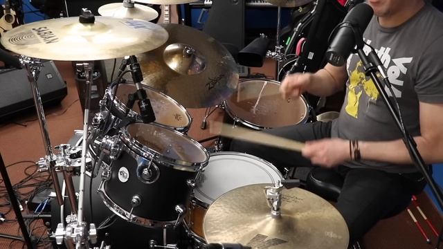 Peter Criss SUCKS?? Try Playing His Most Famous Beat!