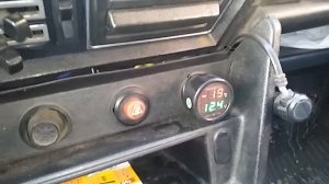 ЗАВОДИМ ЗИМОЙ ВАЗ 2106. Если долго мучаться что нибудь получится. С ДЕВЯТОГО РАЗА. ПОЛЕТ НОРМАЛЬНЫЙ