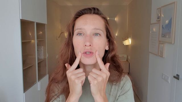 Убрать носогубные складки // Молодое лицо в 3 простых движения