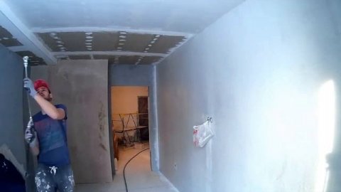 ☞ ASPRO-8000® мощный агрегат для механизированной шпатлевки стен, потолков. Быстрое нанесение.