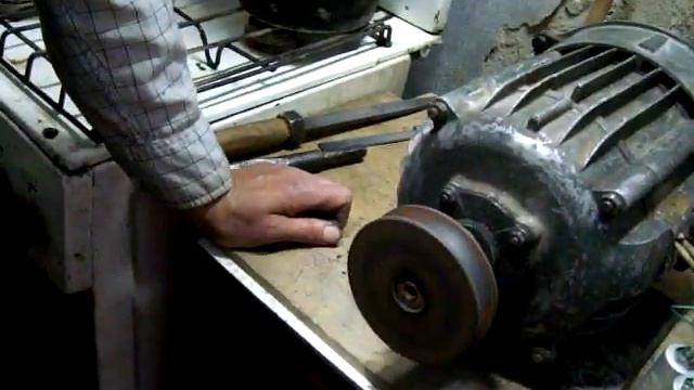 Подгонка шкива к валу электродвигателя смотреть онлайн