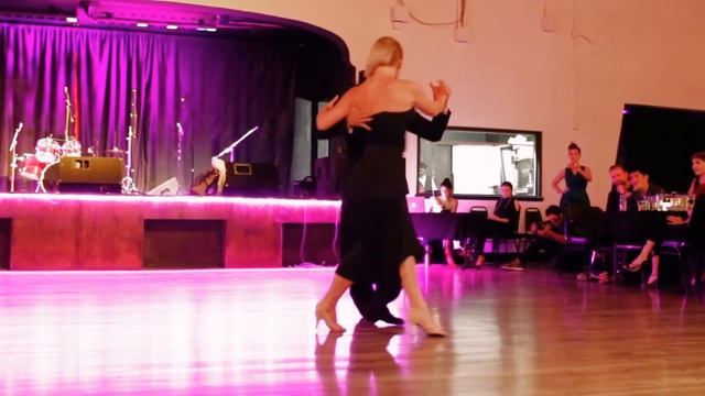 Ivan Terrazas & Sara Grdan - Los Angeles 2016 (2/3) смотреть онлайн