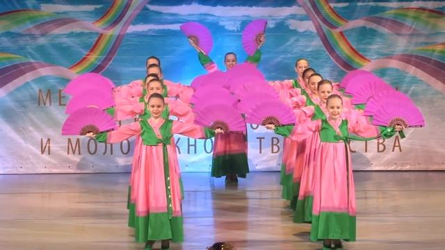 Ансамбль эстрадного танца ЮФУ. Корея. 2013 смотреть онлайн
