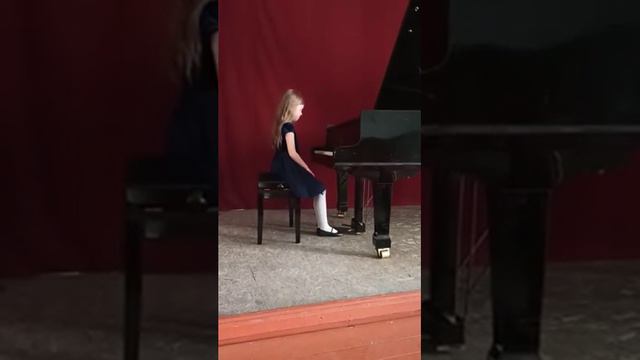 Унгурян Ралука, Молдова, 9 лет. К. Черни - Этюд ре мажор. Г. Телеманн - Модерато смотреть онлайн