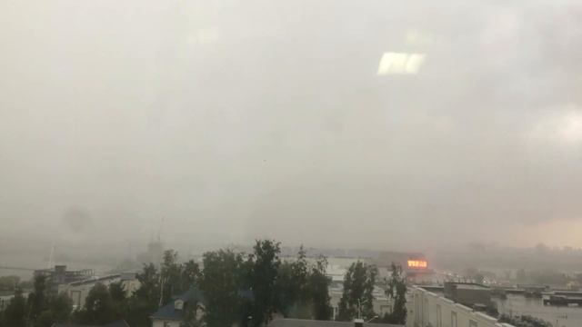 Грозовая туча в Москве. 30.06.2017 смотреть онлайн