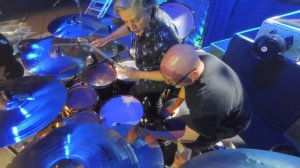 Drum Tech Save-- Todd Sucherman and Mark Petrocelli snare swap at Styx show