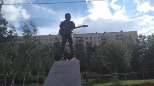 Сквер и памятник в честь Виктора Цоя. Санкт-Петербург.