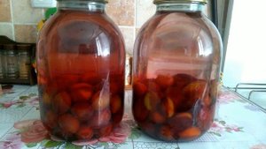Сливовый компот .Самый ароматный компот из сливы УГОРКА .(венгерка). Видео рецепт.Заготовки на зиму