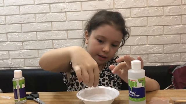 Распаковка набора «Сделай слайм» смотреть онлайн