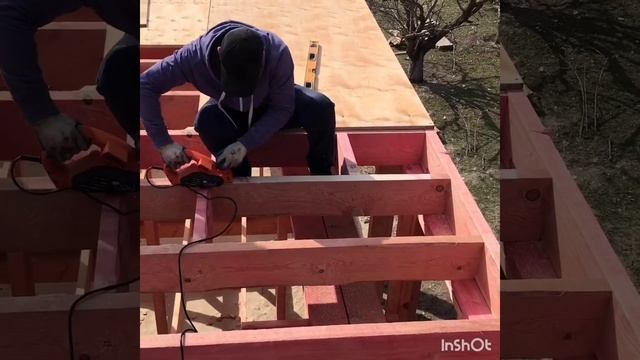 Каркасный дом в Крыму. Кд коктыбель , смонтировали перекрытие первого этажа.