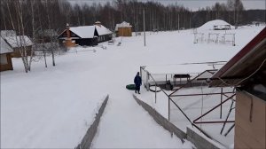 Зимние развлечение. Покатушки на ватрушке.