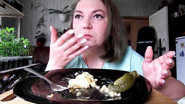 Mukbang Приготовила ВПЕРВЫЕ лазанью на СКОВОРОДЕ! БОМБА! :)  ХРУСТЯЩИЕ ДОМАШНИЕ КОРНИШОНЫ ОГУРЧИКИ.