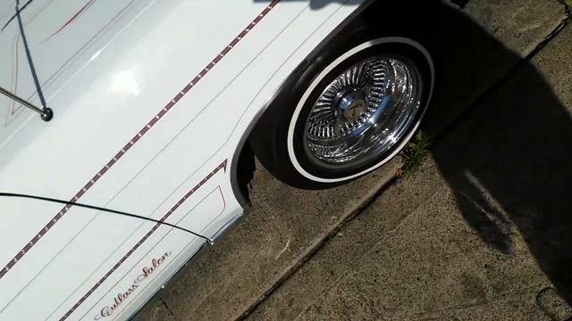 Oldsmobile cutlass salon lowrider смотреть онлайн