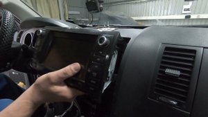 Замена аудиосистемы на автомобиле Toyota