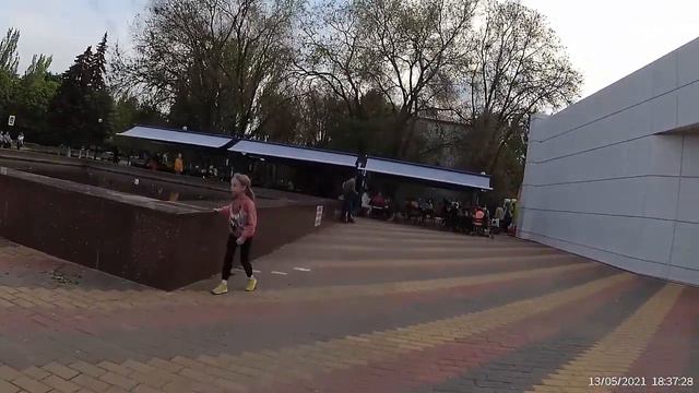 ЛУГАНСК СЕГОДНЯ НАРОД ВЫШЕЛ КИНОТЕАТР МИР 13 мая 2021