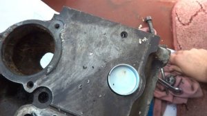 Как извлечь заглушку из водяной рубашки блока 21083 .