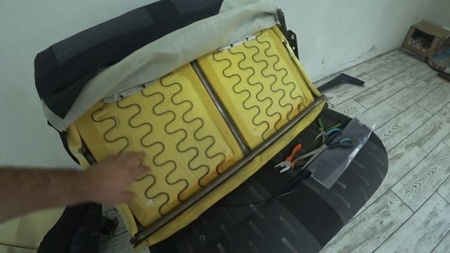 Решил проблему с чехлами / Перетяжка сидений заводскими чехлами на Валдае / Будни ассенизатора смотреть онлайн