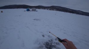 Зимняя рыбалка на Красноярском водохранилище, залив Огур.