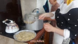 Жених и невеста готовят шашлык и хинкал для родственников!!!