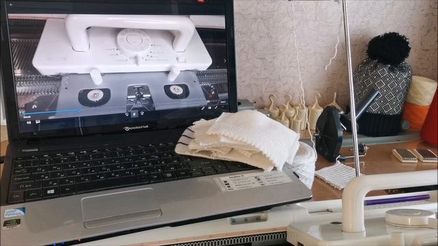 Обзор видео ОБУЧЕНИЕ ДЛЯ НАЧИНАЮЩИХ вязанию на вязальной машине Silver Reed sk 840 srp 60n