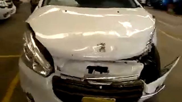 Peugeot 208 смотреть онлайн