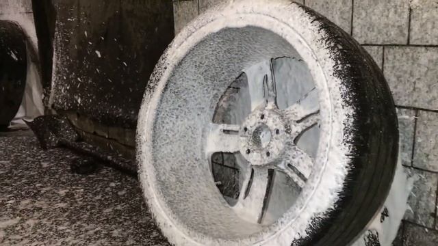 мойка днища на подъёмнике